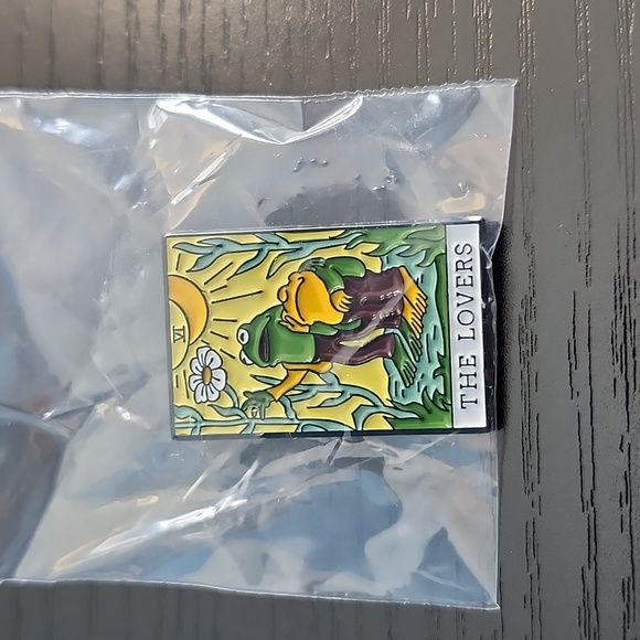 Frog and Toad Pin - Picture 3 of 4